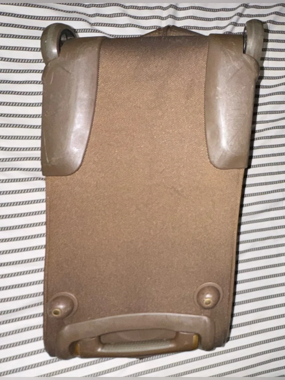 Tommy Bahama Rolling Carry On Luggage Travel Bag Suitcase